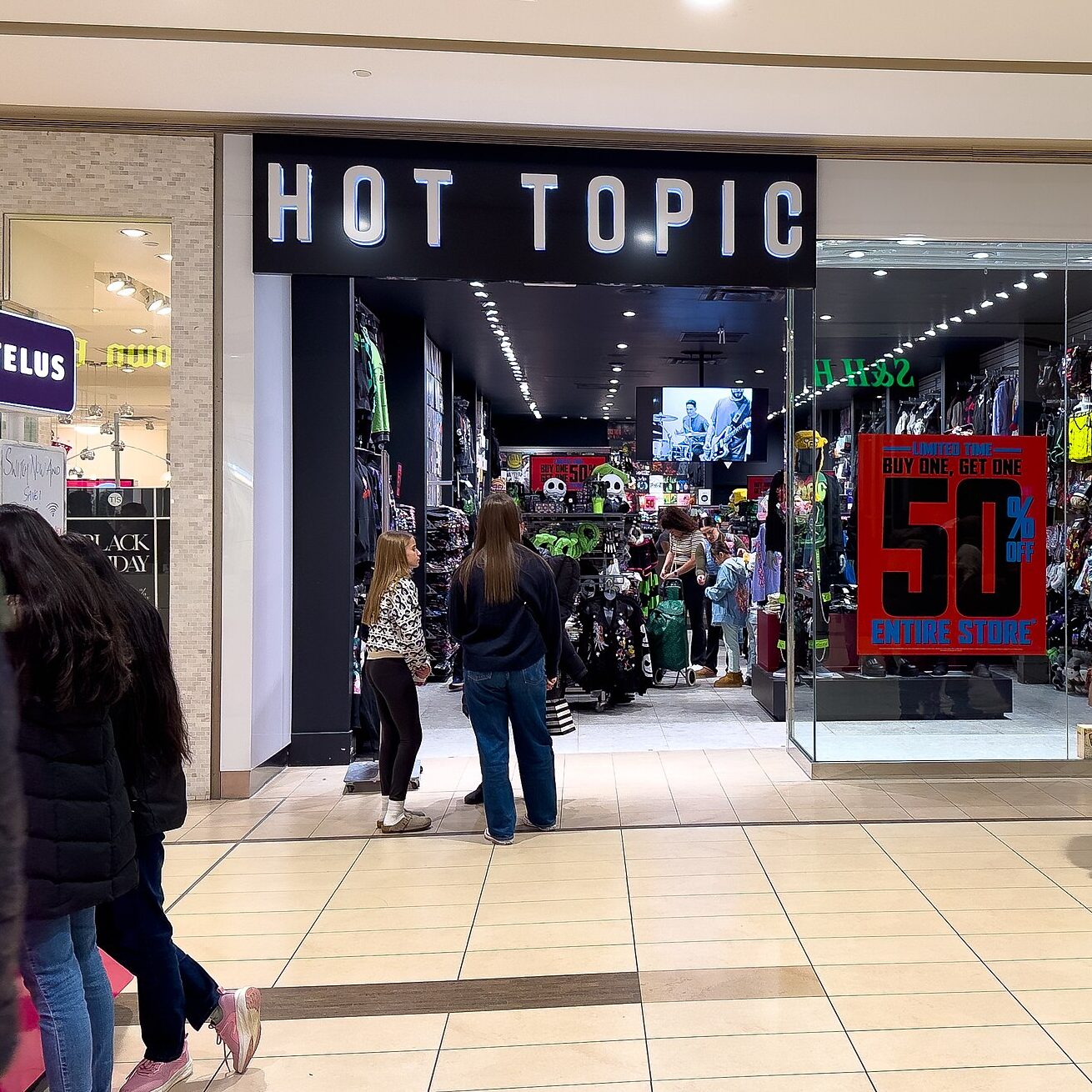 Hot Topic rejoint Spencer : le retail spécialisé devient-il une infrastructure du licensing ?