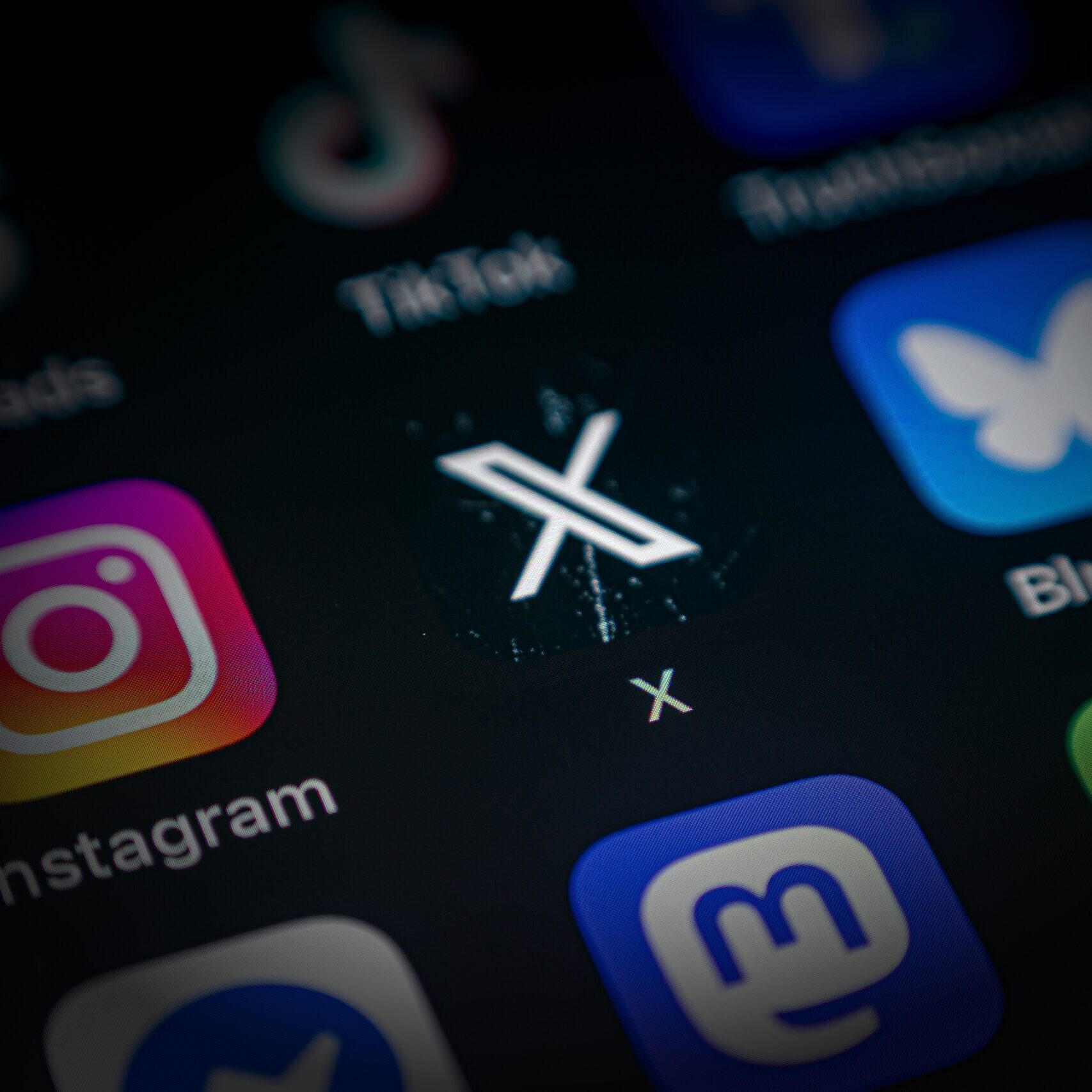 Rebranding de Twitter/X : ce que Twitter, Tweet et l’oiseau bleu laissent derrière eux