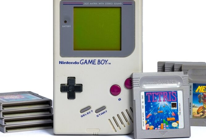 Tetris et Build the Wall : l’enjeu d’une association sans licence